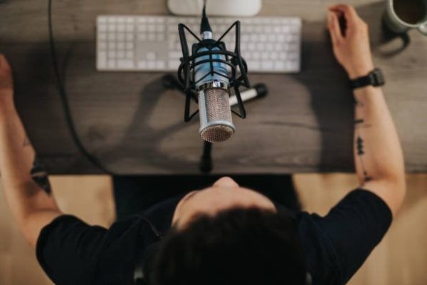 hombre podcast
